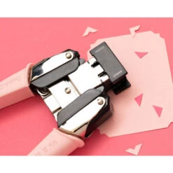 We R Memory Keepers • Crop-a-dile Corner Chomper Angle & Photo -Bürobedarf Geschäft 661302 3.jpg